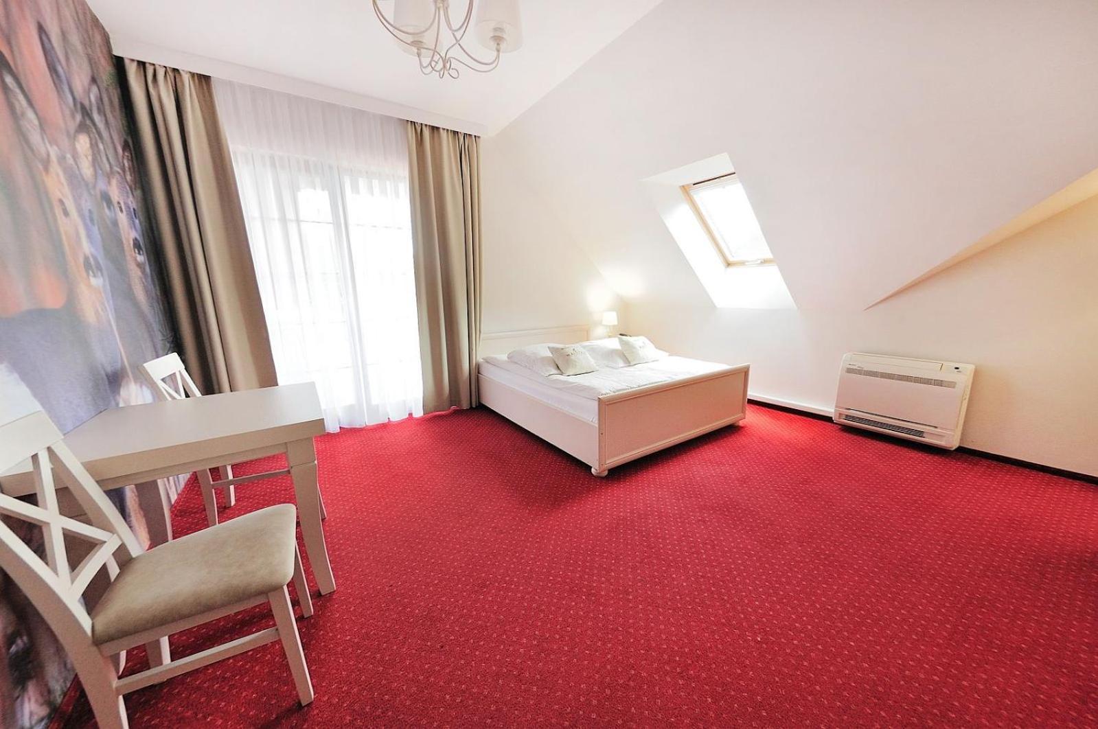 Malutkie Resort Radomsko Esterno foto