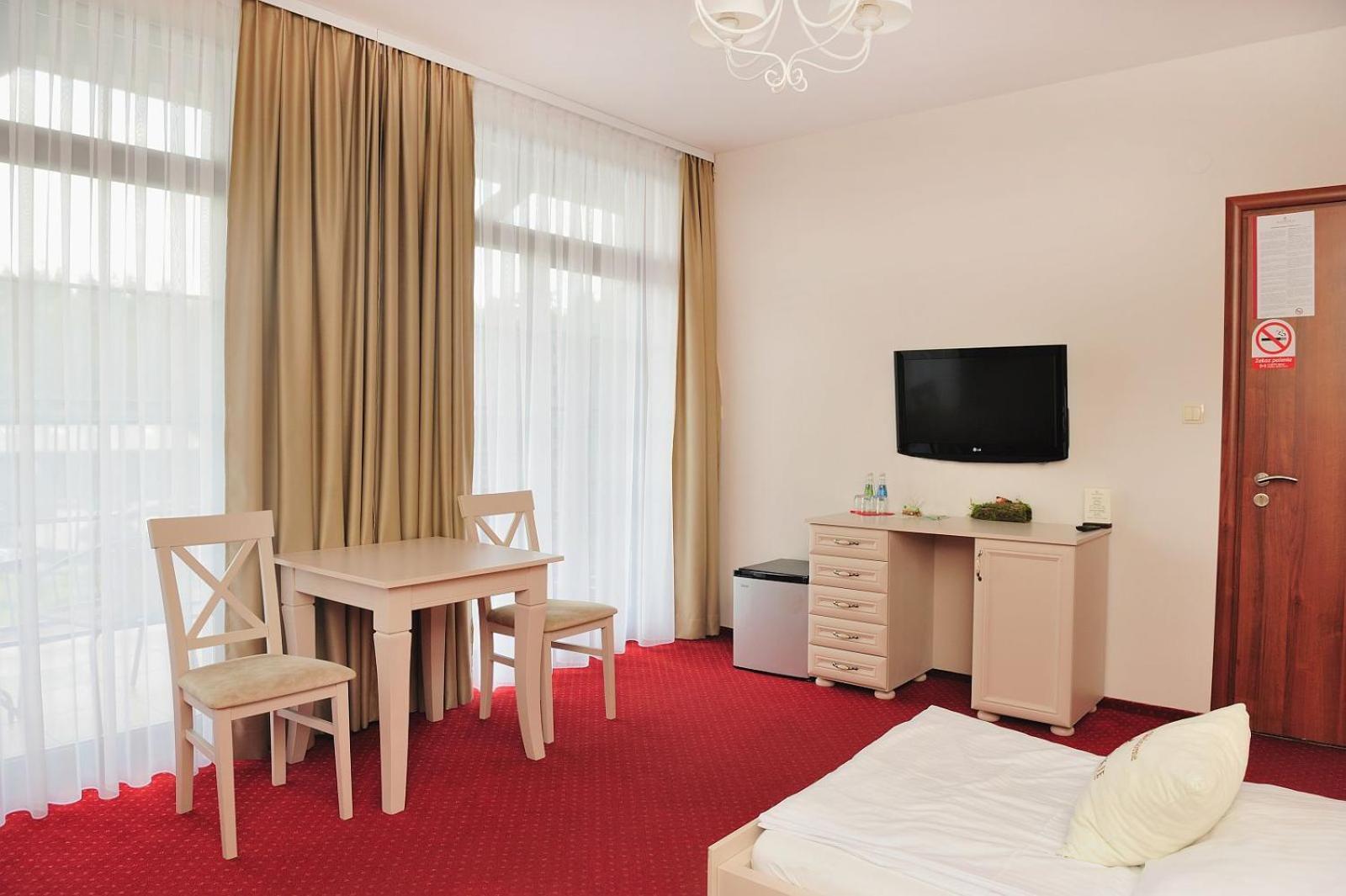 Malutkie Resort Radomsko Esterno foto