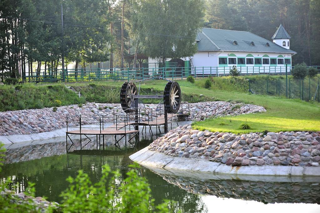 Malutkie Resort Radomsko Esterno foto